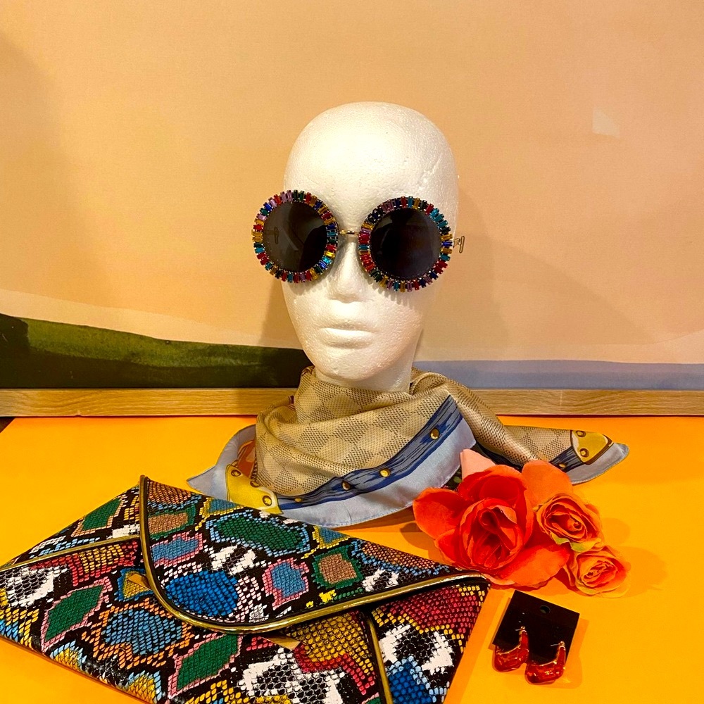 Multicolor Round Sunglasses - Picture 2 of 7